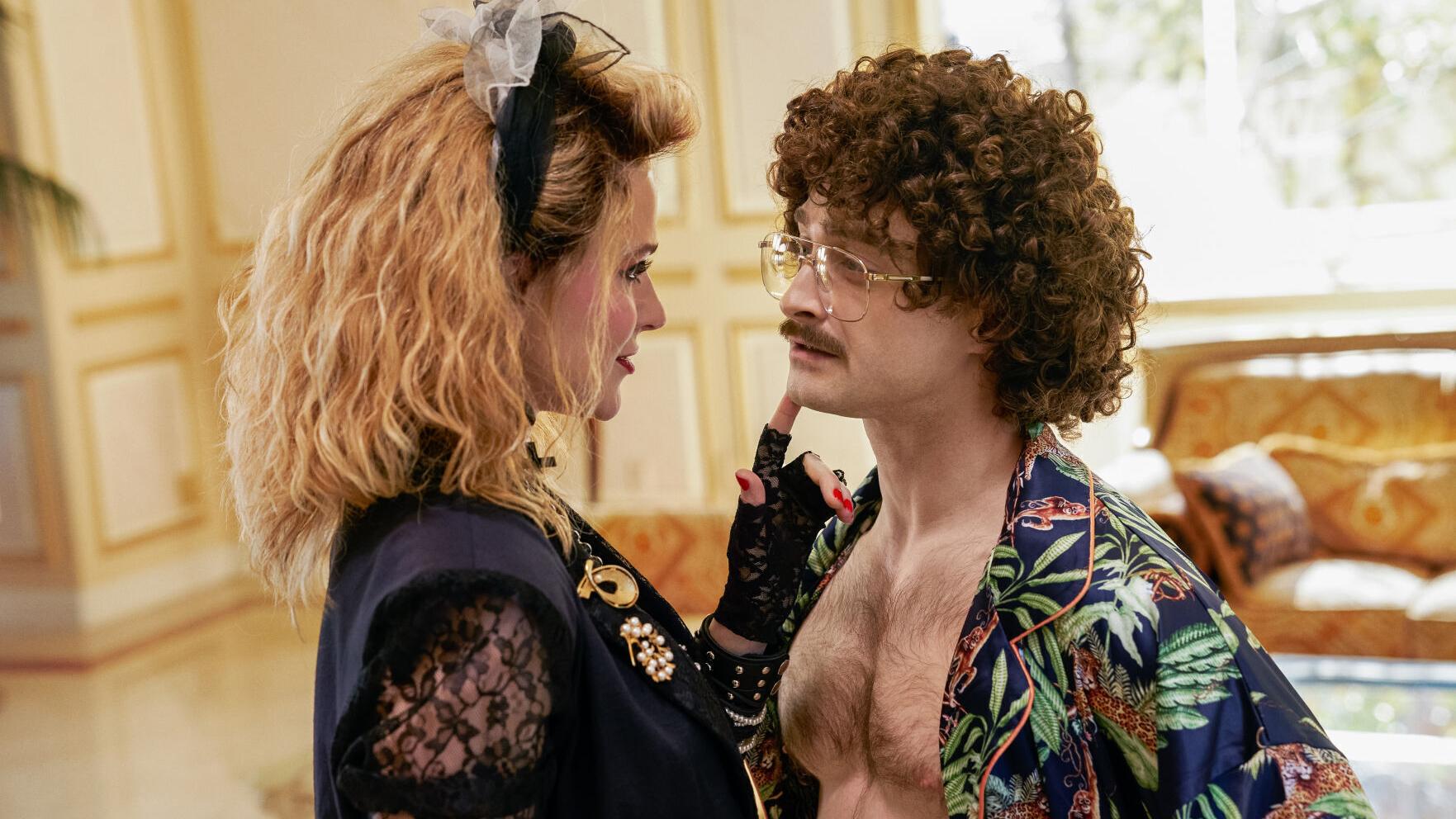 DVD REVIEW: 'Weird' gives Al Yankovic -- and Daniel Radcliffe -- plenty of cred